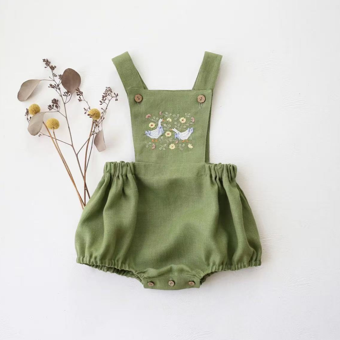 컨트리 스타일 2026 여름 신상 아기 점프수트 자수  - Baby Summer Linen Sleeveless Jumpsuit 리뷰 및 가격